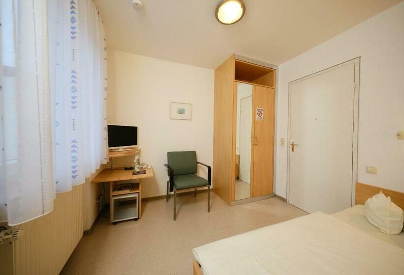 ペンション Gästehaus Schumm