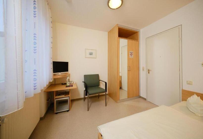 ペンション Gästehaus Schumm