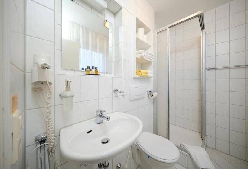 ペンション Gästehaus Schumm