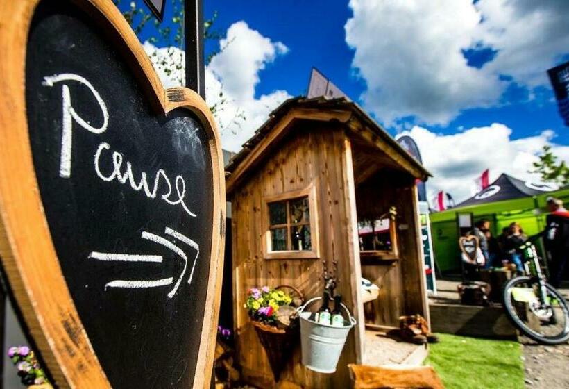 پانسیون Pause