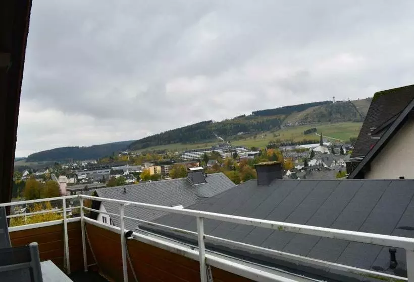 ペンション Pause