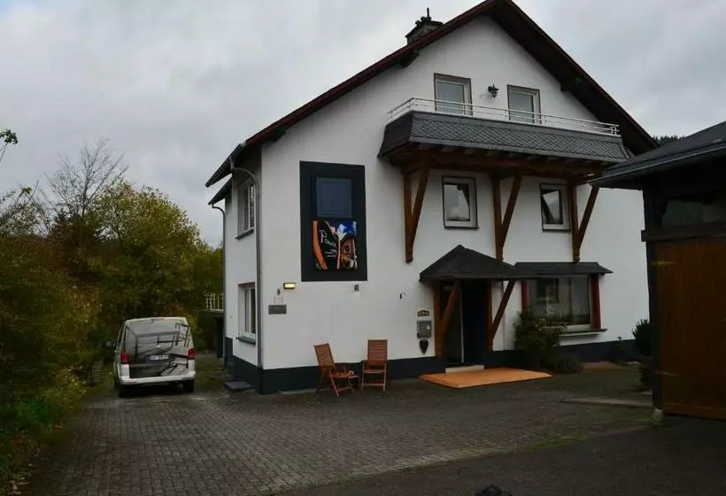 ペンション Pause