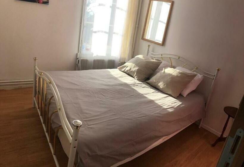 تختخواب و صبحانه House