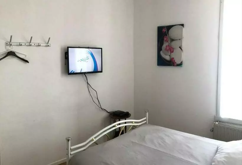 ベッドアンドブレックファースト House