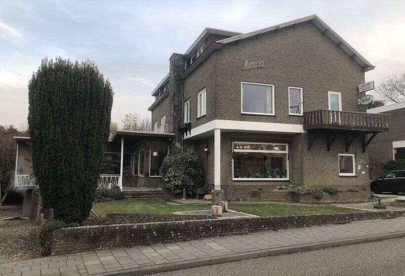 בית מלון כפרי Mimosa