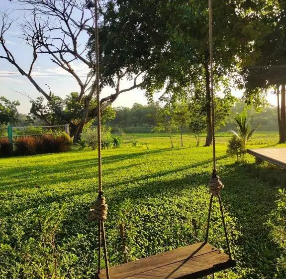 Baan Tonjaeng Resort