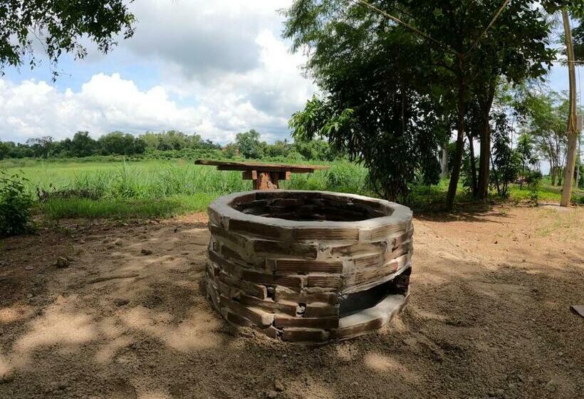 Baan Tonjaeng Resort