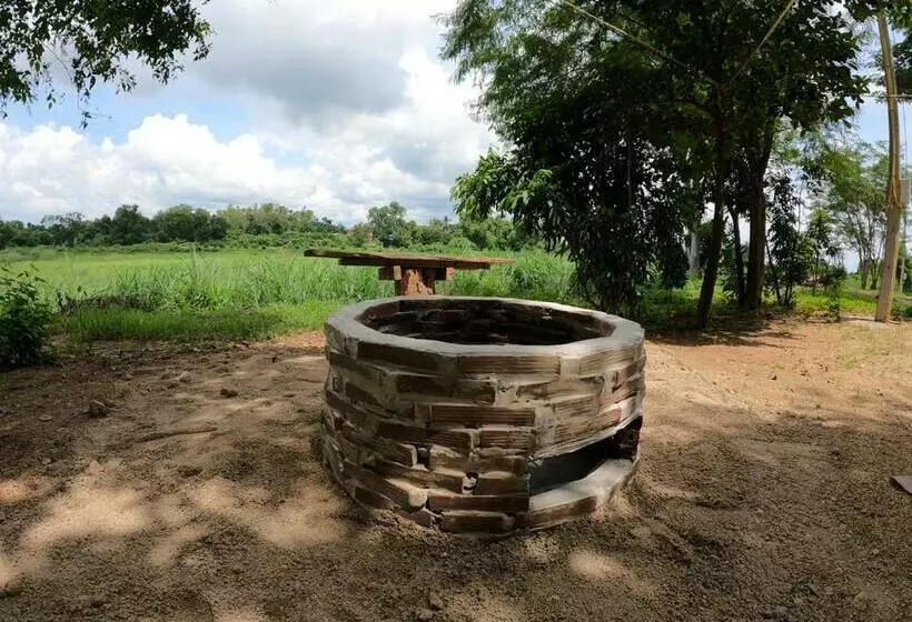 Baan Tonjaeng Resort