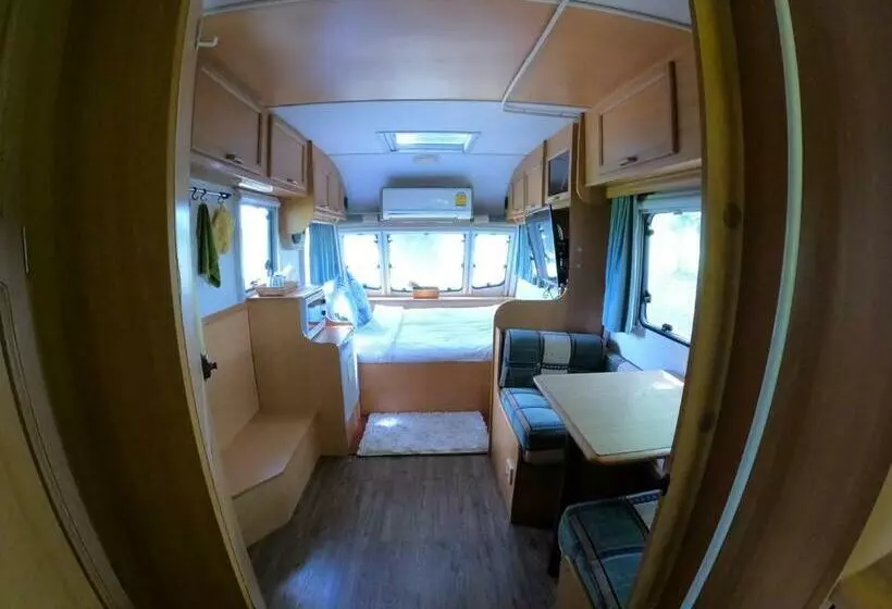 Baan Tonjaeng Resort