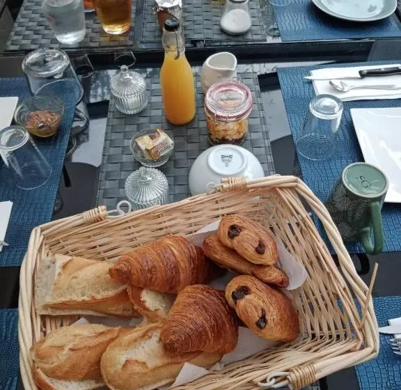 Aamiaismajoitus (B&B) Le Cosy Cabarieu