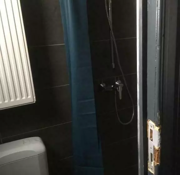 تختخواب و صبحانه Leonard Room