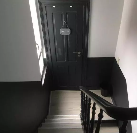 تختخواب و صبحانه Leonard Room