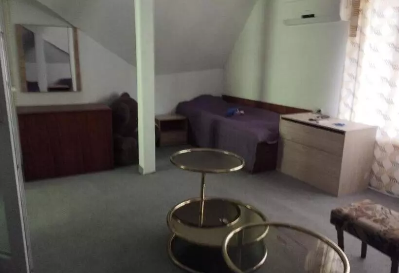 ペンション Tolem