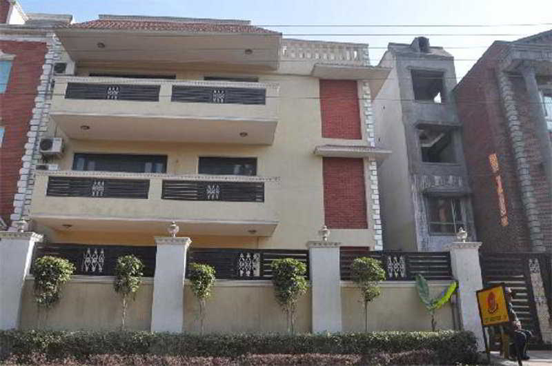 Hotel Astoria Plazza Sector 31