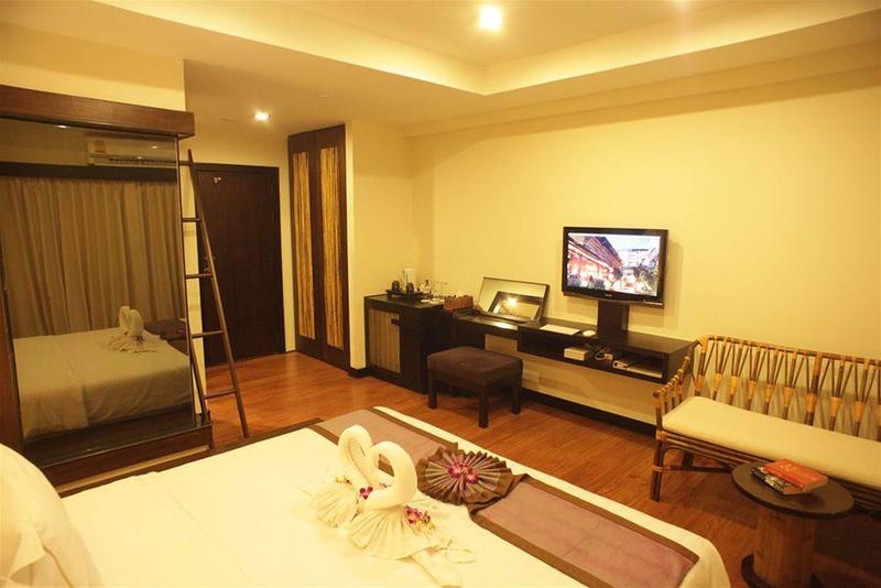 בית מלון כפרי Bamboo House Phuket