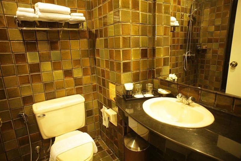 בית מלון כפרי Bamboo House Phuket