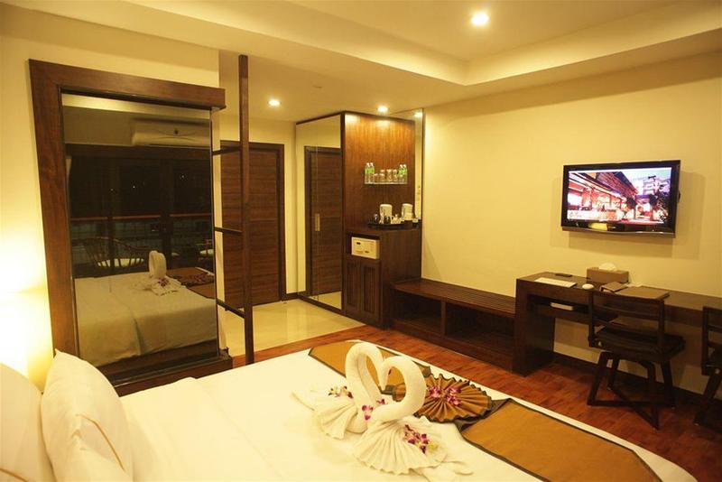 בית מלון כפרי Bamboo House Phuket