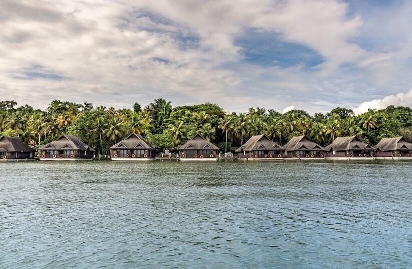 فندق Club Mahindra Ashtamudi