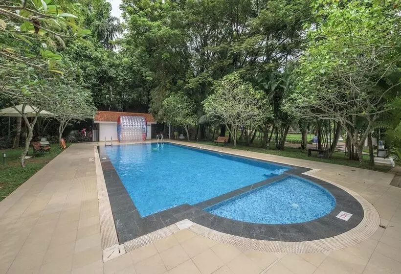 ホテル Club Mahindra Ashtamudi