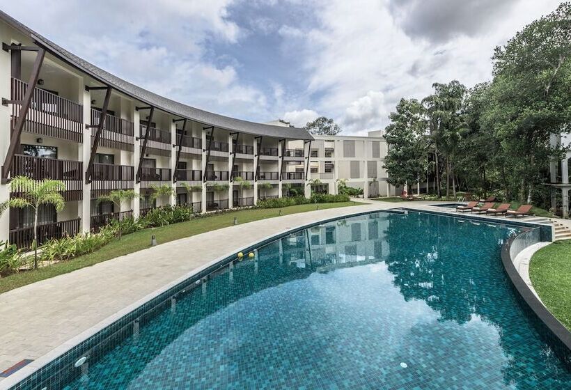 فندق Club Mahindra Ashtamudi