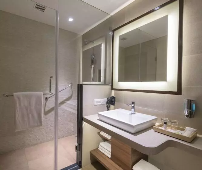 ホテル Club Mahindra Ashtamudi