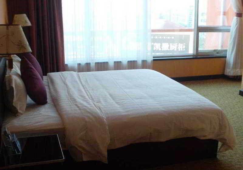 فندق Colorful City