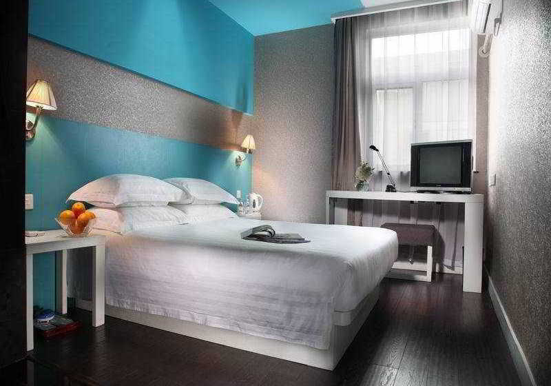 Отель Elan Inn East Station