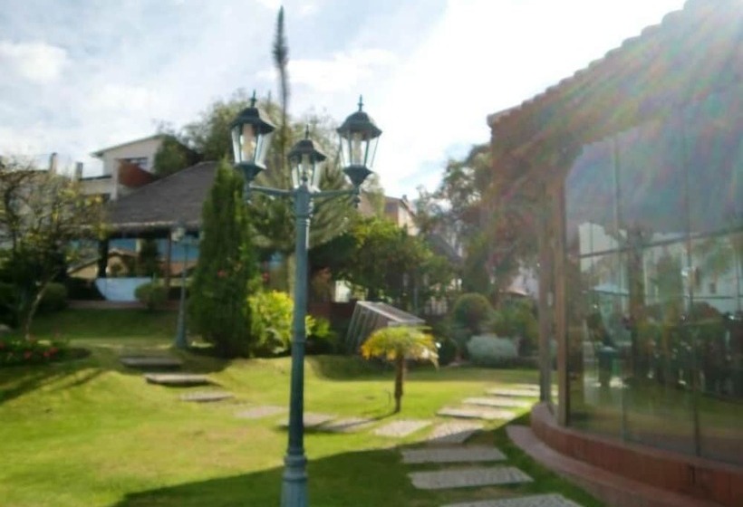 Avanti Hotel & Convention Center