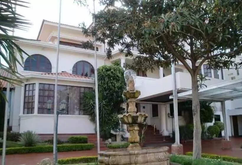 Avanti Hotel & Convention Center