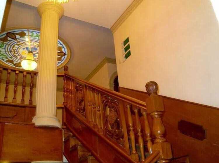 Avanti Hotel & Convention Center