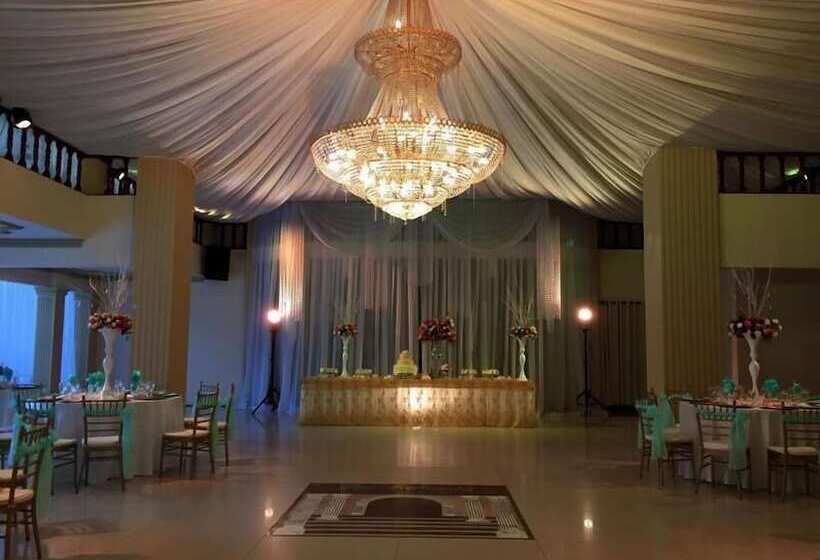 Avanti Hotel & Convention Center