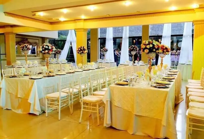 Avanti Hotel & Convention Center