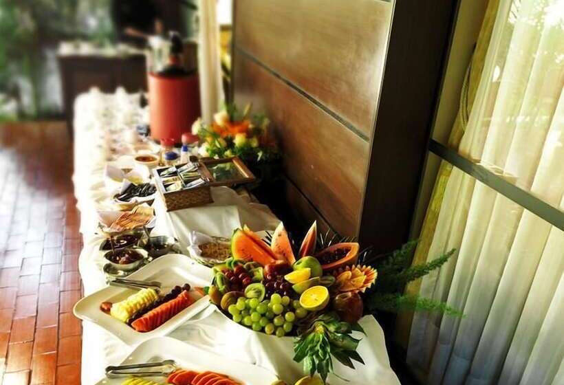 Avanti Hotel & Convention Center