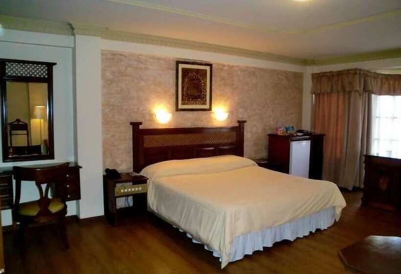 Avanti Hotel & Convention Center