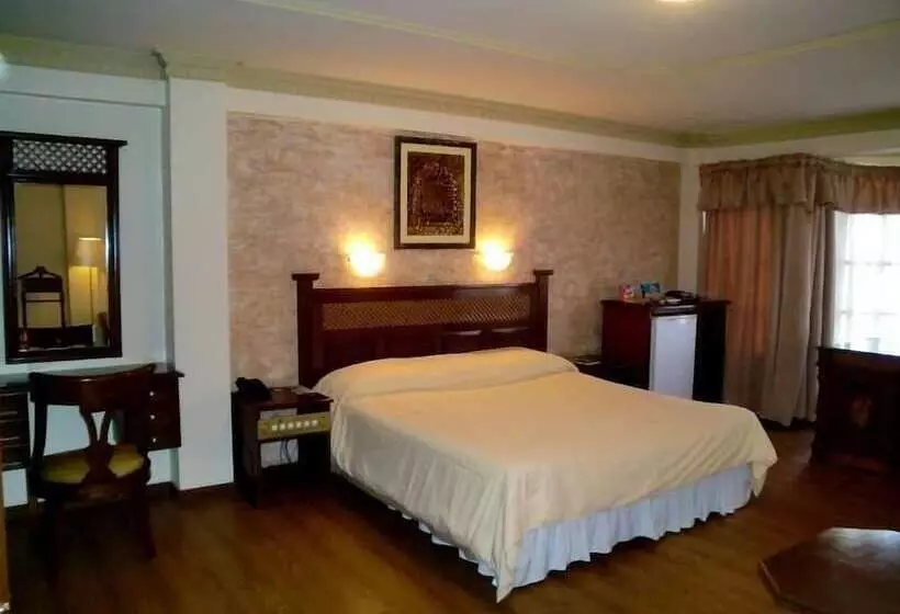 Avanti Hotel & Convention Center