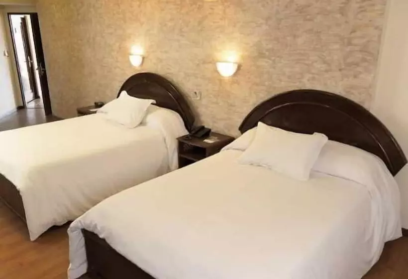 Avanti Hotel & Convention Center