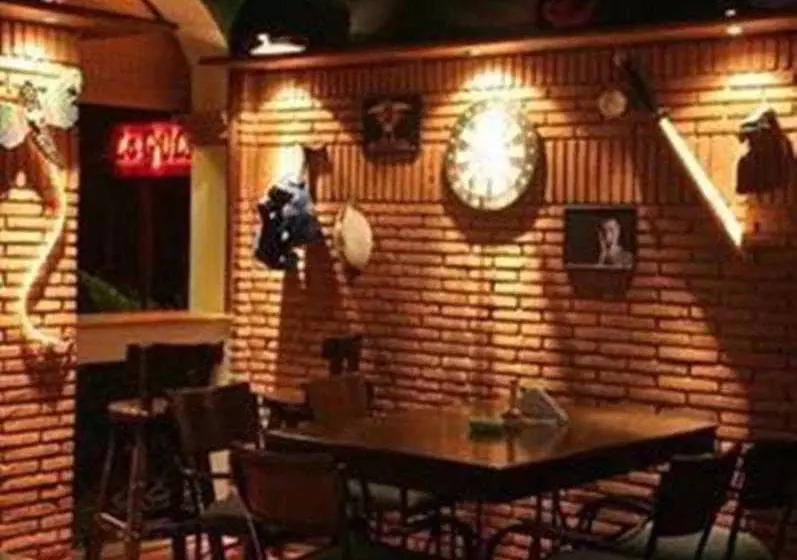 Hotelli La Gulls Court