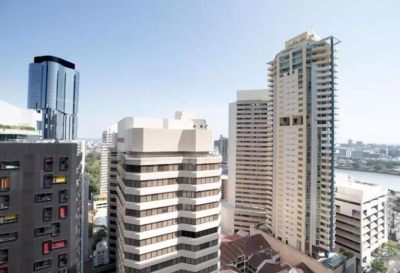 Отель Mantra On Mary