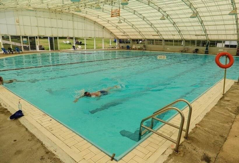 Hotelli Shaar Hagolan Kibbutz Country Lodging