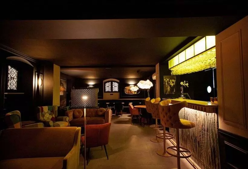 酒店 Storytellers Palace