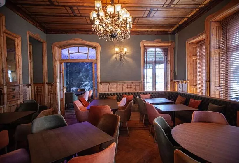 酒店 Storytellers Palace