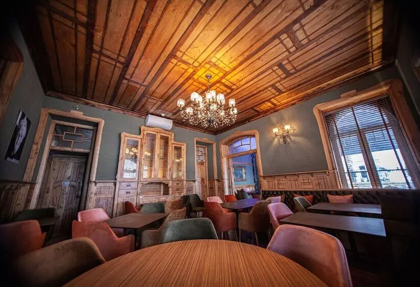 酒店 Storytellers Palace