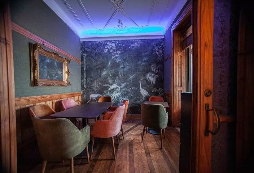 酒店 Storytellers Palace