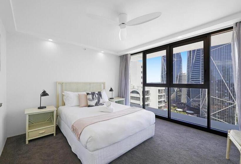 فندق Surfers Aquarius On The Beach