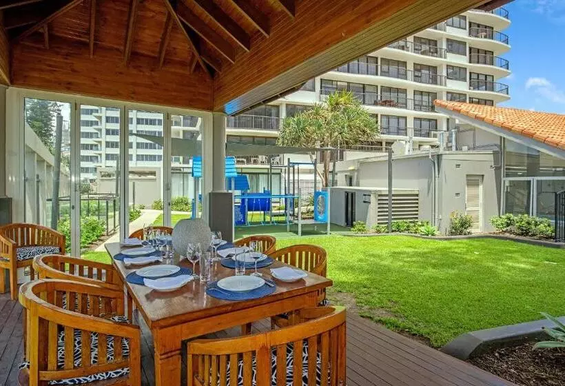 Hotel Surfers Aquarius On The Beach