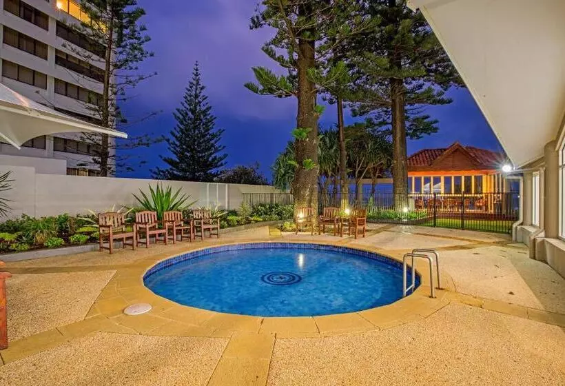 Hotel Surfers Aquarius On The Beach