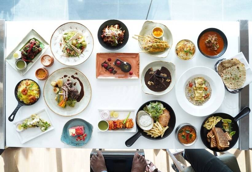 בית מלון כפרי The Westin Hyderabad Mindspace