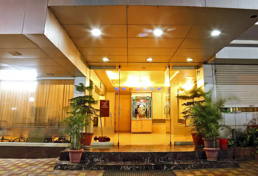 Отель Tourist International