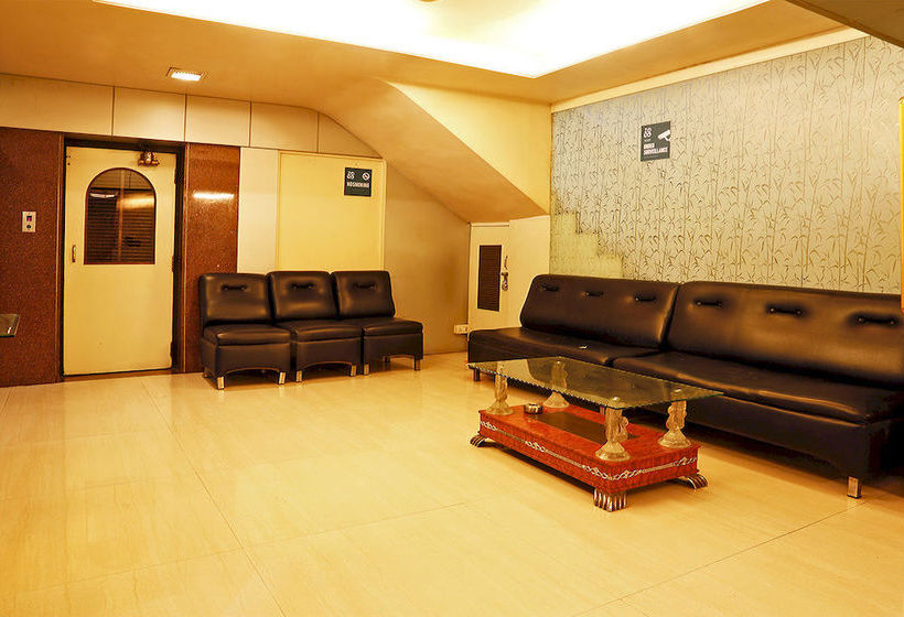 Отель Tourist International