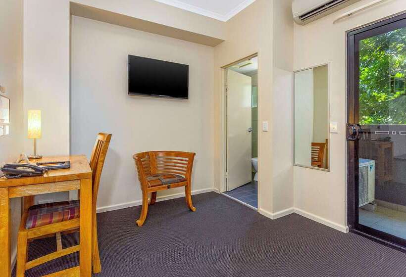 فندق على الطريق Quality Hotel Darwin Airport